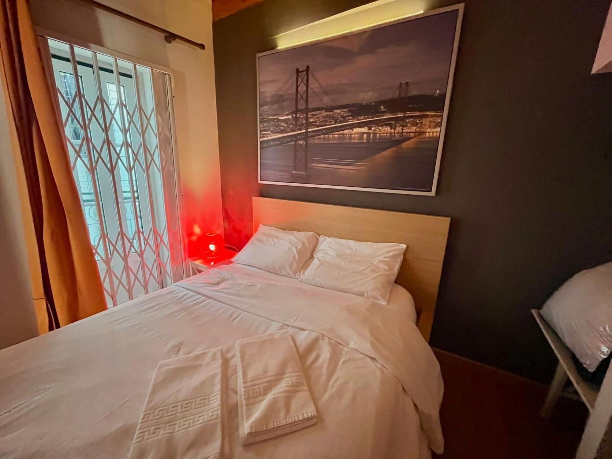 2 Bedroom, 2 Bathroom Apartment - Travessa Da Madalena ลิสบอน ภายนอก รูปภาพ